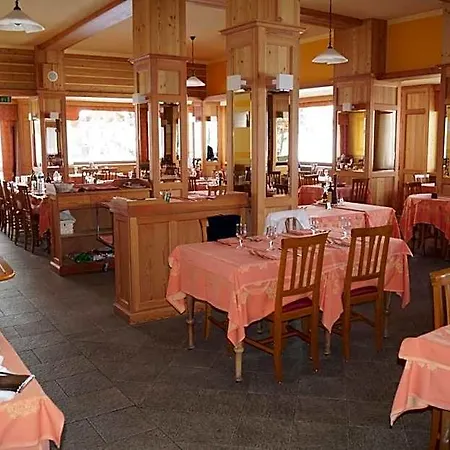 Отель Hotel Breuil 3*