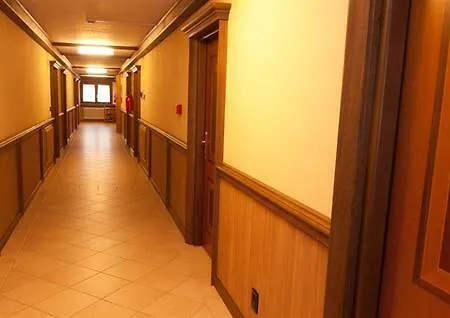 Отель Hotel Breuil 3*