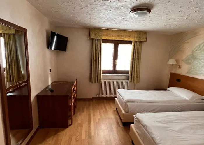 Hotel Breuil فندق بيريوِل تْشيرفينيا